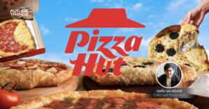 ชนินทร์ นาคะรัตนากร CMO Pizza Hut ประเทศไทย ถ่ายคู่กับเมนู Pizzone สะท้อนกลยุทธ์รับเทรนด์อาหารปี 2027